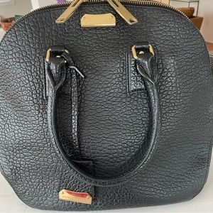 BURBERRY
Black Heritage Grained Leather Medium Orchard Bag